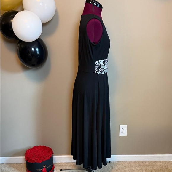 Jessica Howard Woman’s Size 6 Black Maxi Dress with Floral Waistband - Picture 2 of 5